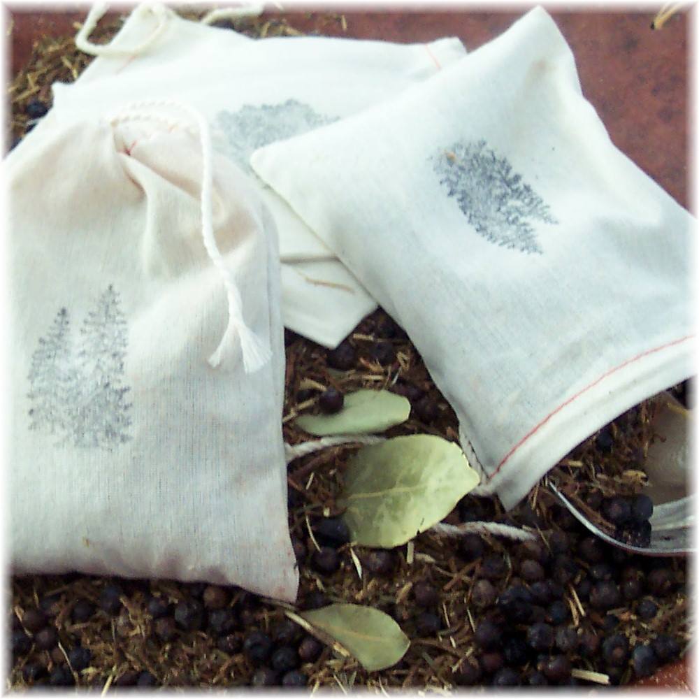 Herbal fir, juniper, cedar and bay sachets fir cedar drawer sachet