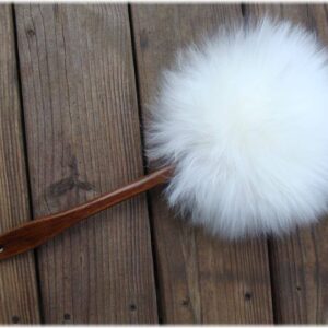 Long reach powder puff