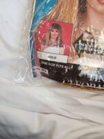 Cleopatra Gold Tinsel Wig - Image 2